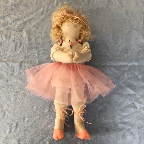 Ballerina Doll - Picture 1 of 2